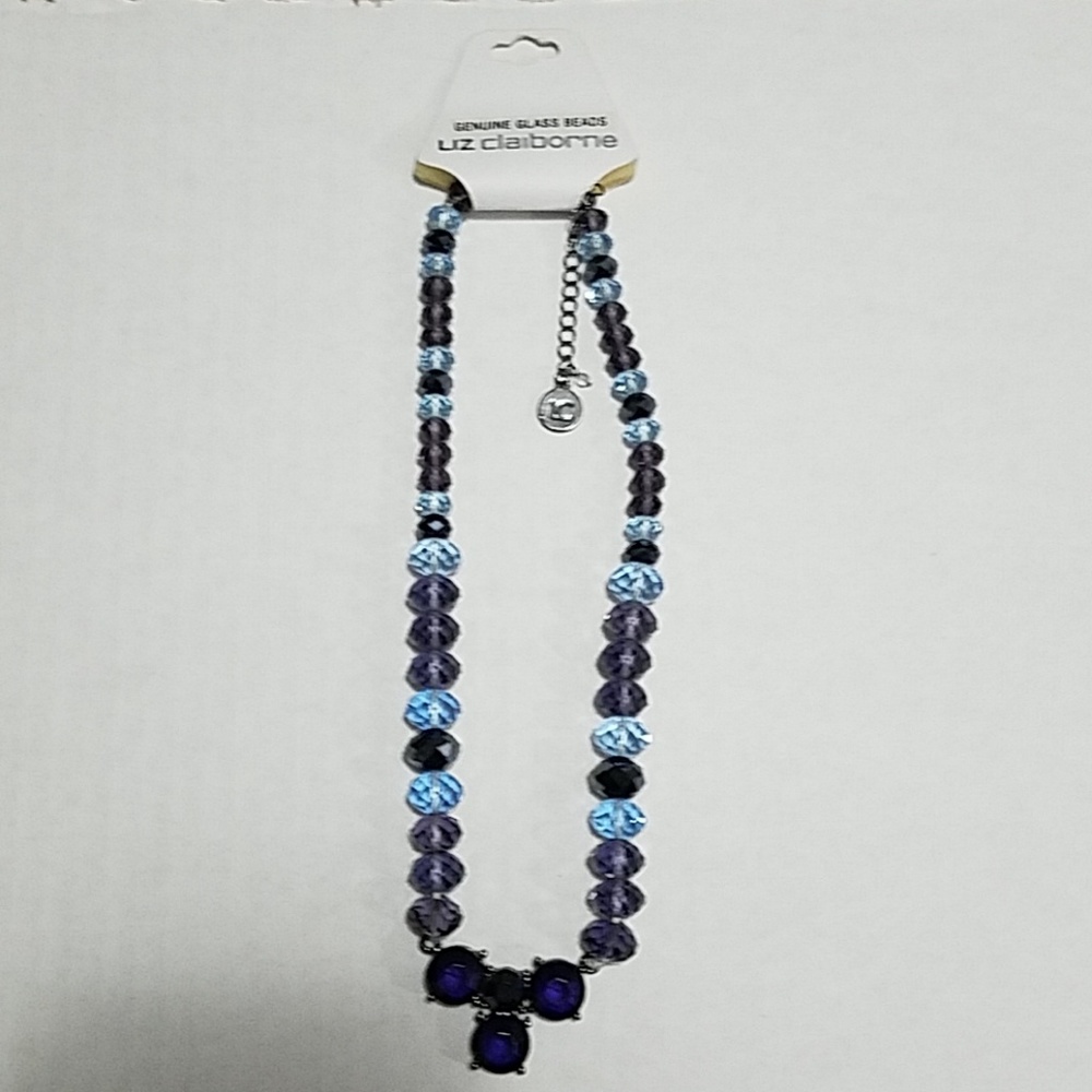 New Liz Claiborne glass bead necklace